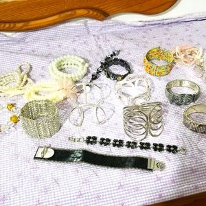 Lot of costume jewelry bracelets